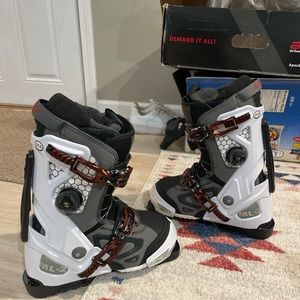 Apex ski or snowboard boot